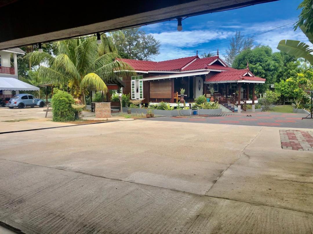 Lakse Inn Homestay Kampong Pengkalan Maras Exterior foto