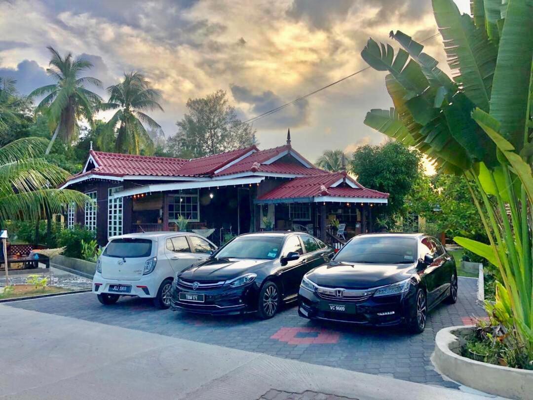 Lakse Inn Homestay Kampong Pengkalan Maras Exterior foto